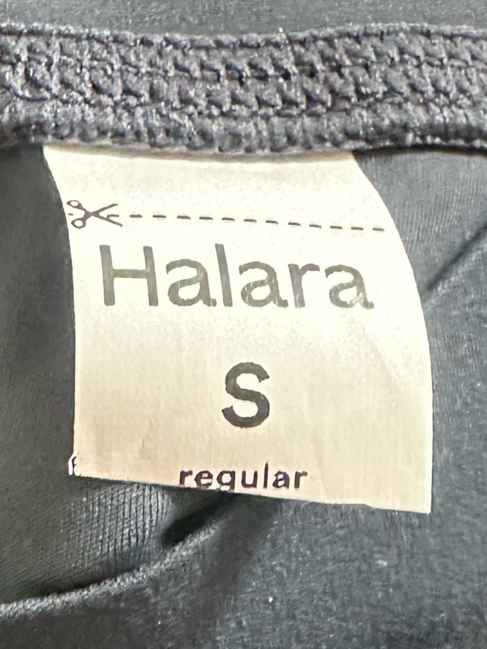 New without tag HALARA tummy control sculpting  side pocket flare legging indigo - Picture 6 of 8